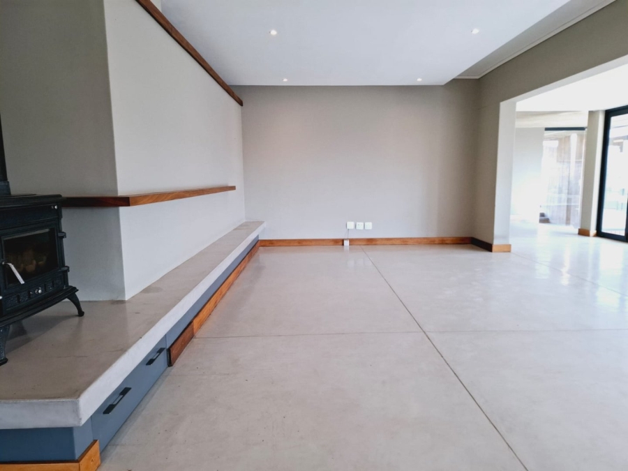 3 Bedroom Property for Sale in Wild Olive Estate Free State